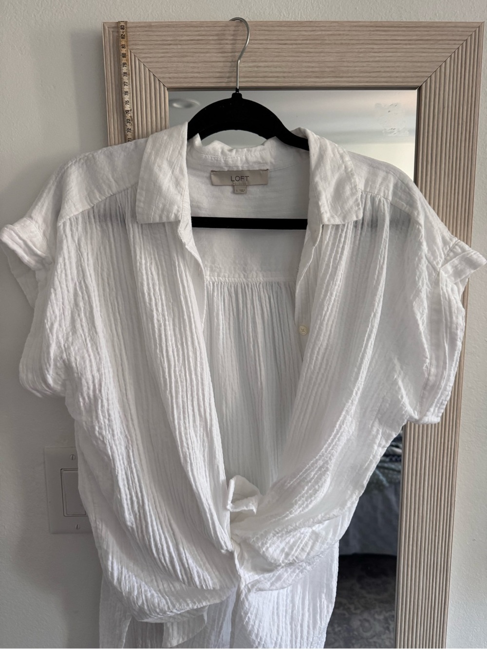LOFT White Textured Short-Sleeve Button Up Blouse